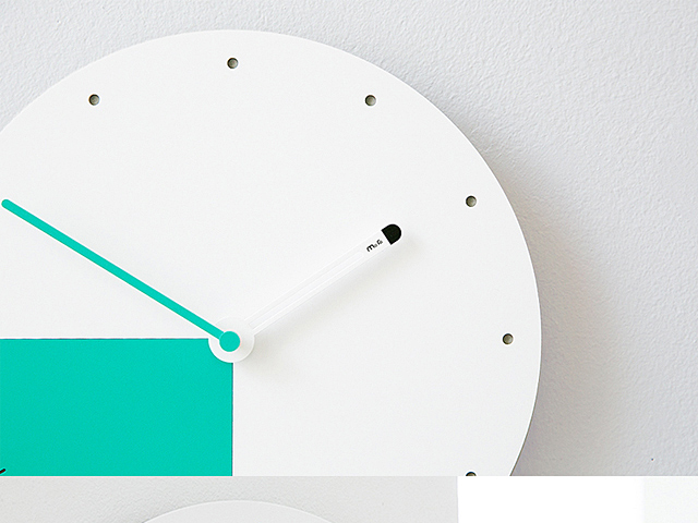 Point Round Non Ticking Silent Wall Clock